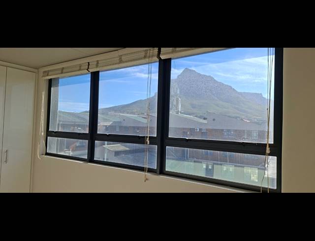 2 bed property to rent in OBSERVATORY